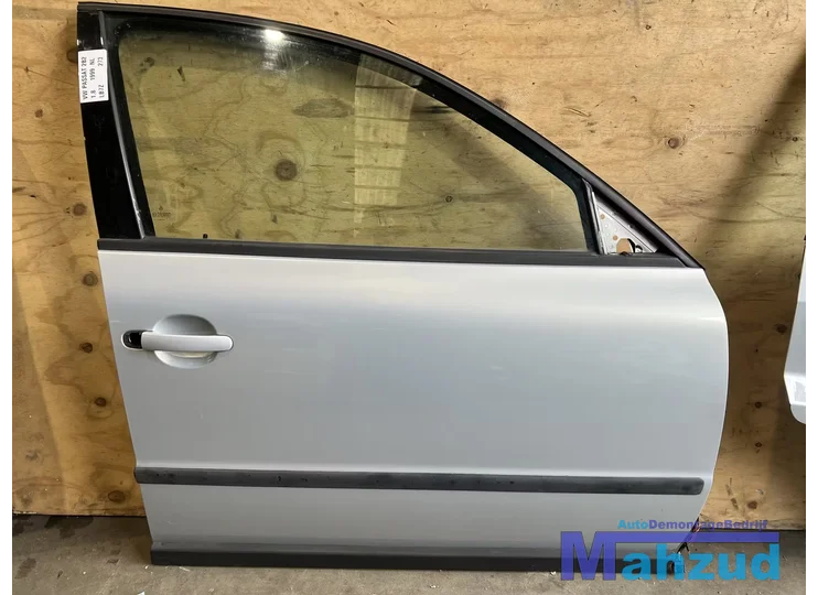 VOLKSWAGEN PASSAT 3B2 Grijs LB7Z Rechts voor deur portier