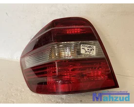 mercedes-ml-w164-links-achterlicht-donker-20052012 — foto 2