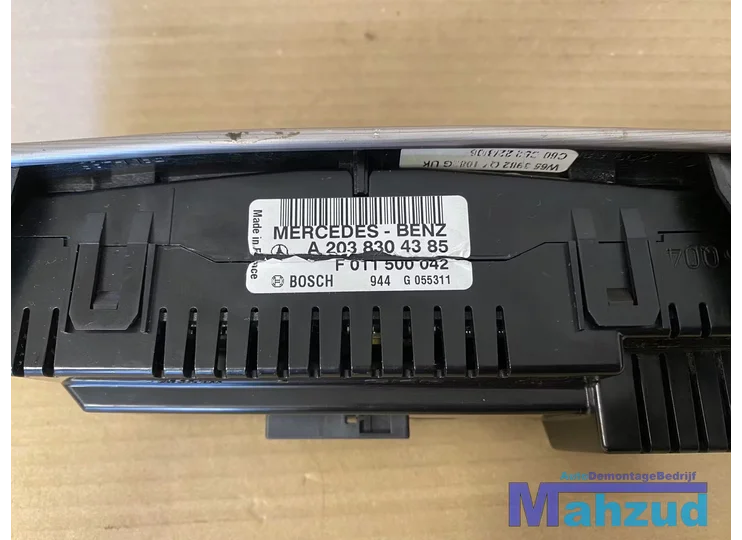 mercedes-cklasse-w203-kachel-bedieningspaneel-a2038304385