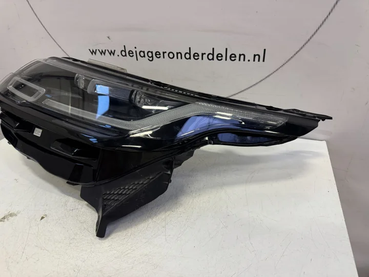 range-rover-velar-koplamp-full-led-links-j8a213w030eg — foto 4