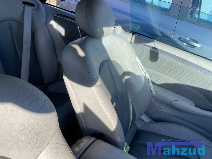 2003-mercedes-clk-w209-cabrio-240-26-v6-18v-blauw-onderdelen — foto 10