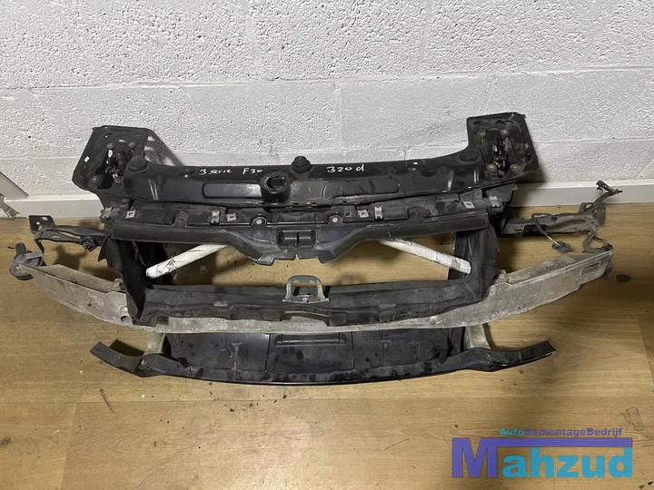 bmw-3-serie-f30-320d-voorfront-front-bumperbalk-20122018 — foto 2