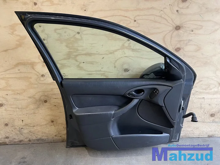 ford-focus-1-station-grijs-k1-deur-links-voor-spiegel-19992004 — foto 6