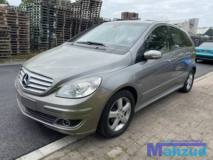 2006-mercedes-b-klasse-w245-b170-17-onderdelen-demontage — foto 2