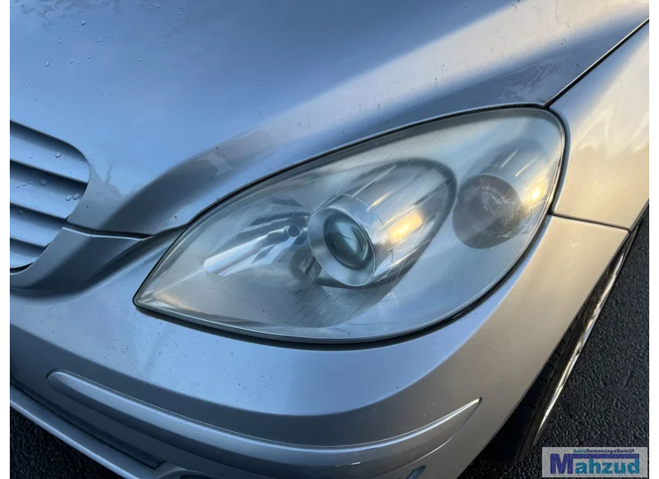 Phare gauche pour Mercedes Classe B W245 (2005-2011)
