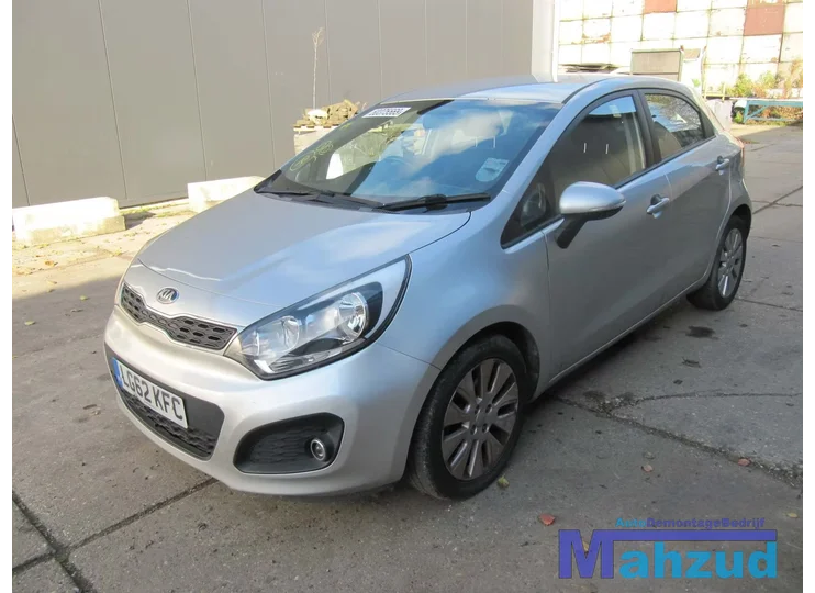 KIA RIO ZWART INTERIEUR 5 DEURS COMPLEET
