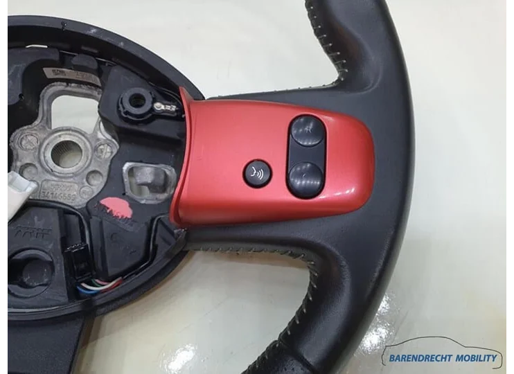 renault-twingo-iii-3-stuur-stuurwiel-leer-leder-zwart-rood-geperforeerd-afgevlakt-stuurwielbediening-multifunctioneel-sport-mfd-34151201e-2014-2015-2016-2017-2018-2019-2020-2021-2023-origineel-nette-staat-gebruikt-barendrecht-mobility-service