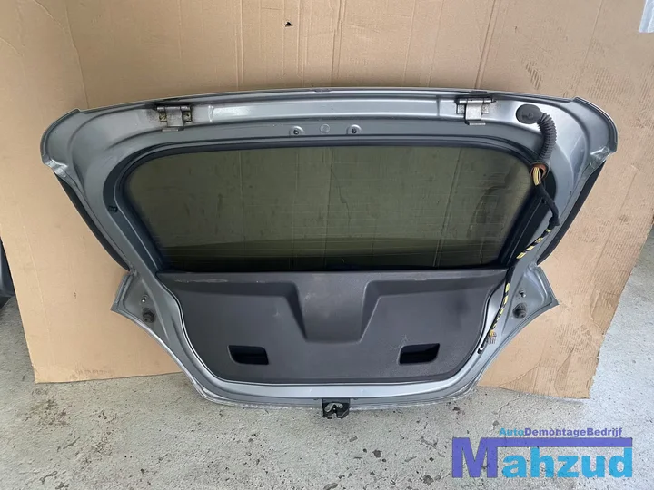 opel-corsa-d-3drs-grijs-z179-achterklep-20062014 — foto 5