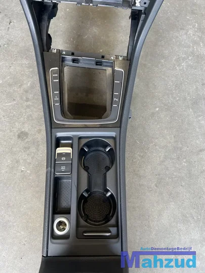 vw-golf-7-armsteun-middenconsole-midden-20122020 — foto 3