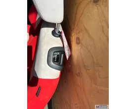 ford-ka-2-rood-interieur-stoel-achterbank-deurpaneel — foto 4