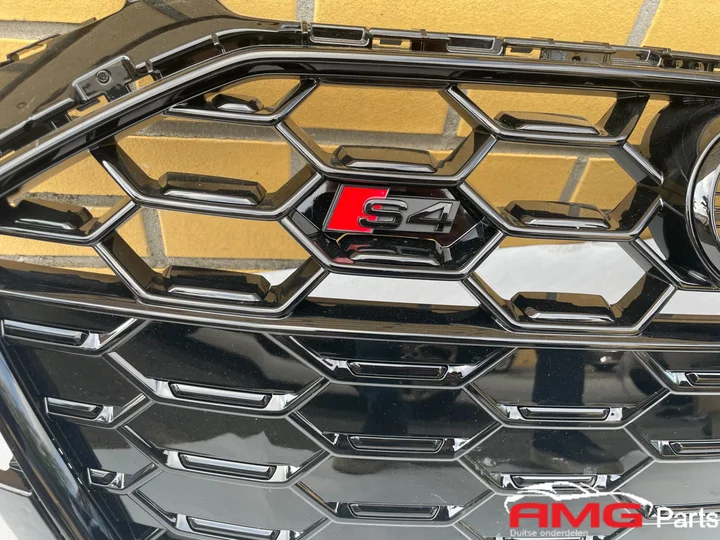 audi-a4-s4-b9-8w-zwart-grill-logo-origineel-8w0853651-dm — foto 2