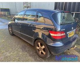 mercedes-b-klasse-w245-20-blauw-375-onderdelen-266960-motor — foto 4