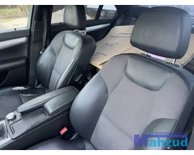 mercedes-c-klasse-w204-half-leer-interieur-20072011 — foto 5