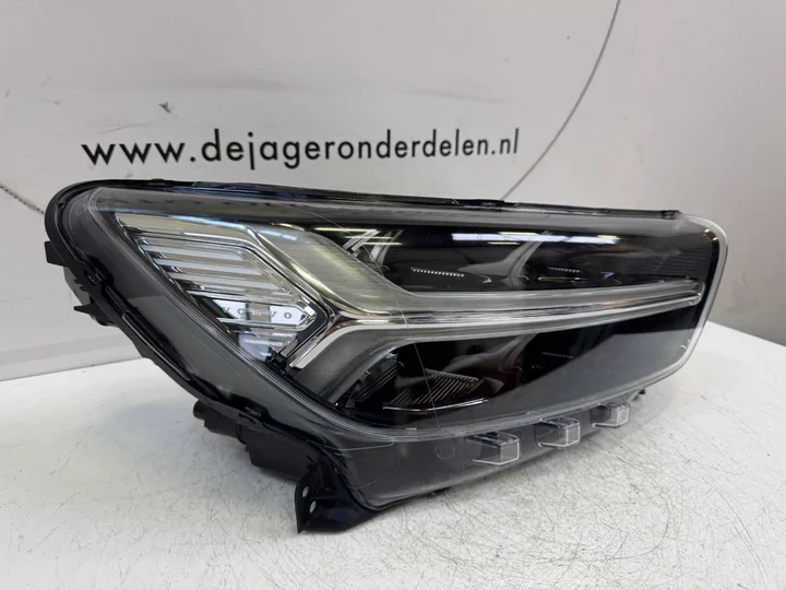 volvo-xc40-xc-40-full-led-koplamp-rechts-compleet-31655982 — foto 3