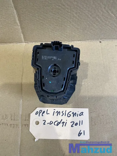 opel-insignia-a-radio-bedieningspaneel-13310066 — foto 2