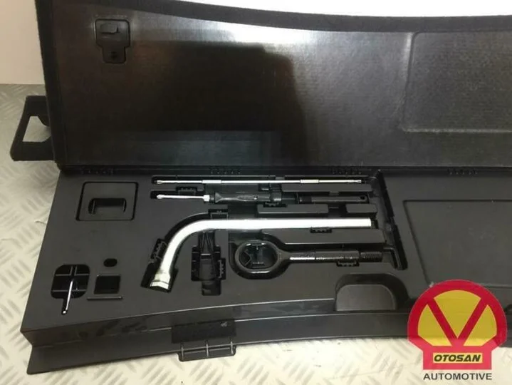 audi-a4-8k-avant-krikset-bagageruimte-mat-8k9861523b — foto 2