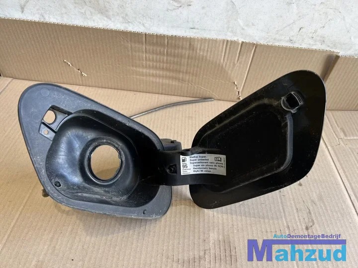 vw-golf-7-la9w-tankklep-20122019 — foto 2