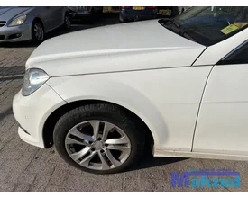 mercedes-c-klasse-w204-wit-149-links-voorscherm-2011-2014