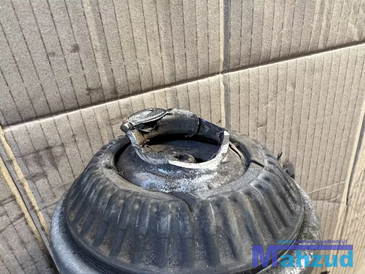 opel-zafira-b-links-voor-veerpoot-20052011 — foto 2