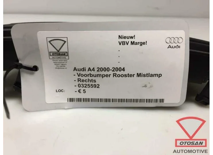 Audi A4 2000 Voorbumper Rooster Rechts Nieuw! 0325592