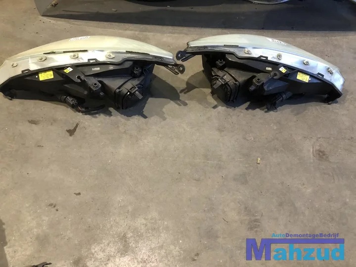 ford-focus-koplamp-rechts-links-1998-2001 — foto 2