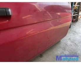 mazda-demio-rood-su-rechts-voor-deur-portier-19962003 — foto 3