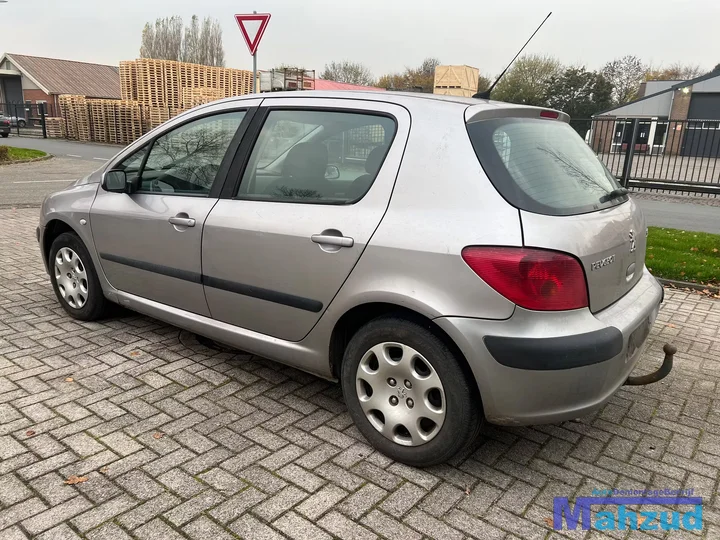 peugeot-307-16-16v-nfu-eza-onderdelen-demontage — foto 4