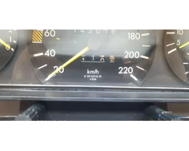 kmteller-cockpit-toerenteller-w201-190-mercedes-2015402347-origineel-gebruikt-1982-1993 — foto 4