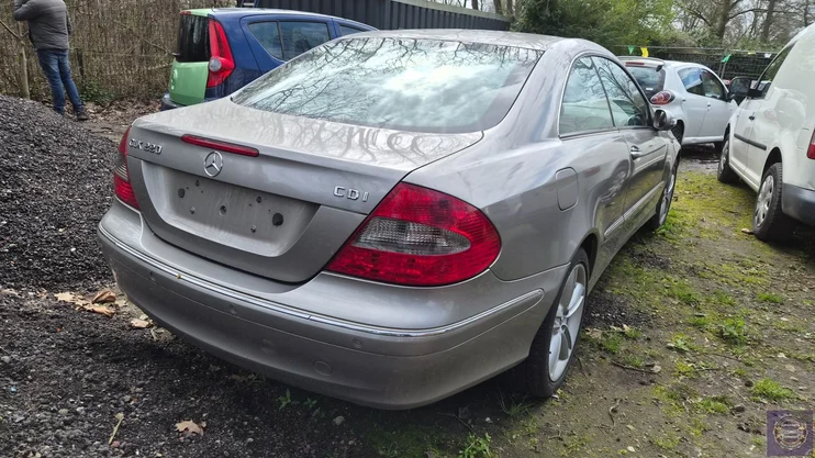 te-koop-mercedes-clk-bj-2005-onderdelen-of-kompleet-km169000 — foto 2
