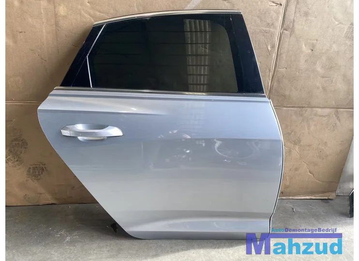 AUDI A6 C8 Sedan Zilver Rechts achter deur portier 2018+