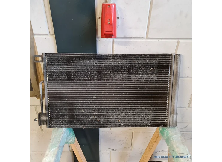 Fiat Fiorino airco condensor radiateur van ventilator 55700406 D1478009 origineel nette staat gebruikt 2007 2008 2009 2010 2011 2012 2013 2014 2015 2016 2017 2018 2019 2020 BARENDRECHT MOBILITY SERVICE