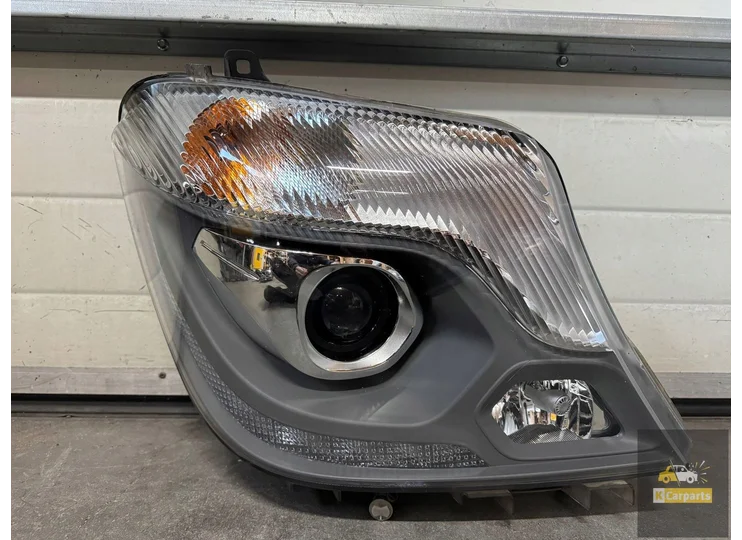 A9068203261, Phare bi-xénon droit Mercedes Sprinter W 906 LIFT A9068203261