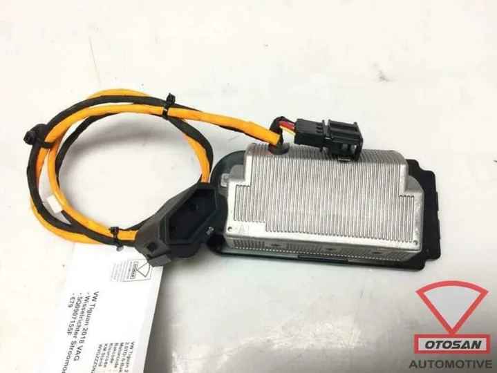 vw-tiguan-5na-2018-vag-wisselrichter-stroomovermer-230v-5q09