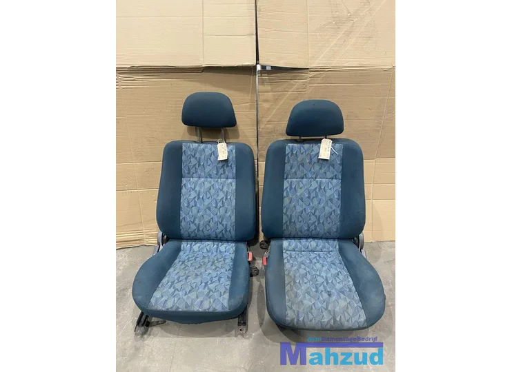 MITSUBISHI COLT 5 Groen voorstoel links rechts 1995-2002