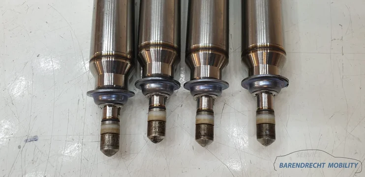 benzine-injector-injectoren-mercedes-a2780700687-0261500065-origineel-gebruikt-2010-2023 — foto 6