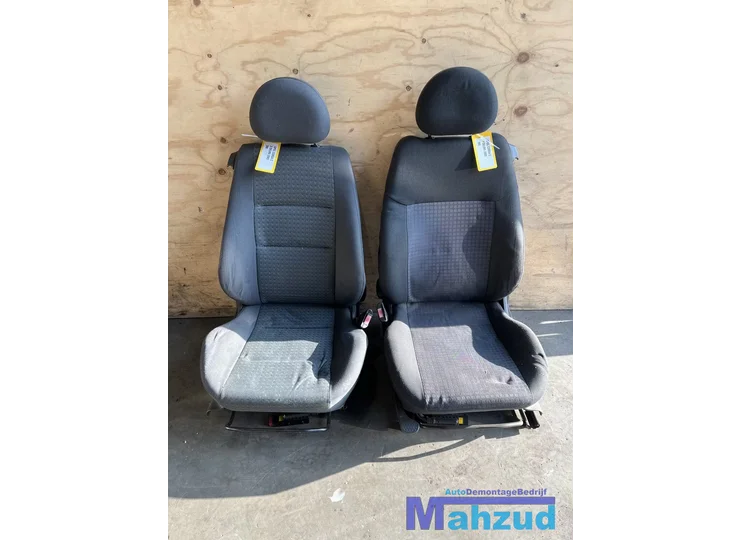 OPEL CORSA C 3 deurs interieur stoel bank 2000-2004