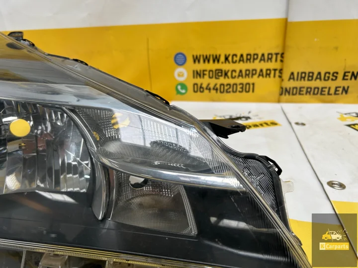 toyota-yaris-koplamp-rechts-origineel-koplamp-halogeen-h7 — foto 2