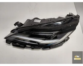 176088800e-tesla-model-3-ii-full-ledlamp-links — foto 2