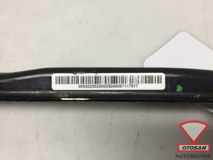 fiat-500x-2018-draagarm-achter-achterzijde-005202562500 — foto 4