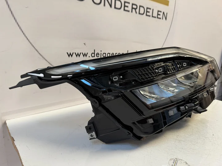 nissan-qashqai-j12-full-led-koplamp-rechts-nieuw-1008d02g — foto 4