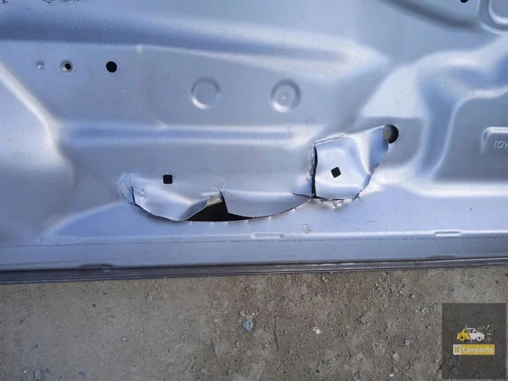 toyota-sienna-iii-20102020-rechterachterdeur — foto 7