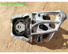 4m0199371fe-a5-motorsteun-a4-motorsteun-q7-q8-a6-a7-q5-a8 — foto 2