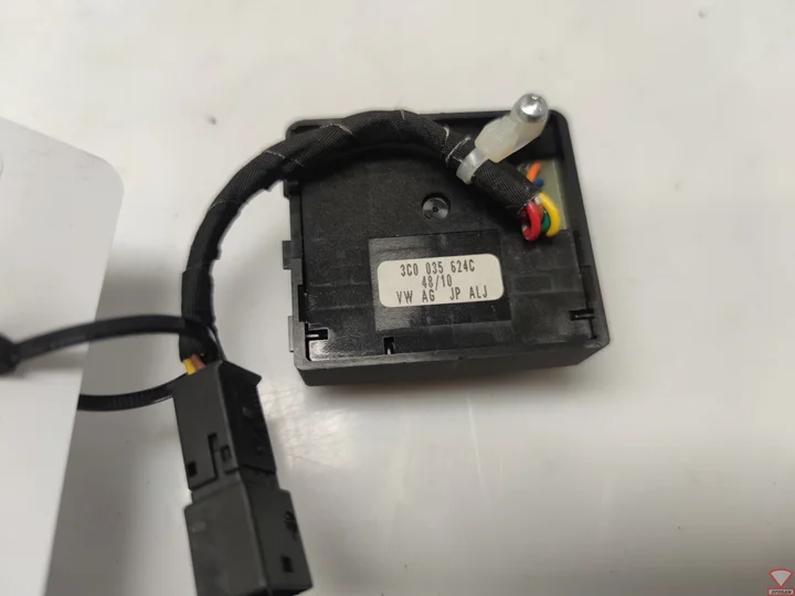 vw-golf-5-6-passat-telefoonbediening-schakelaar-3c0035624c — foto 2