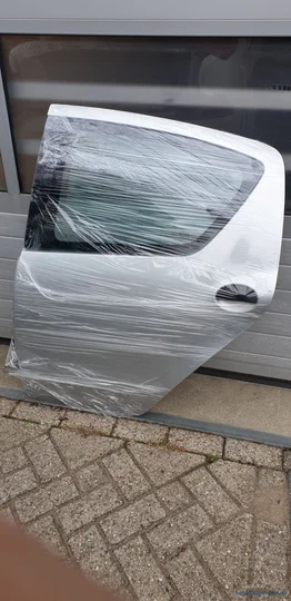 portier-la-aygo-toyota-links-achter-671130h010-ktb-bestuurderskant-zilver-origineel-gebruikt-2005-2014 — foto 9