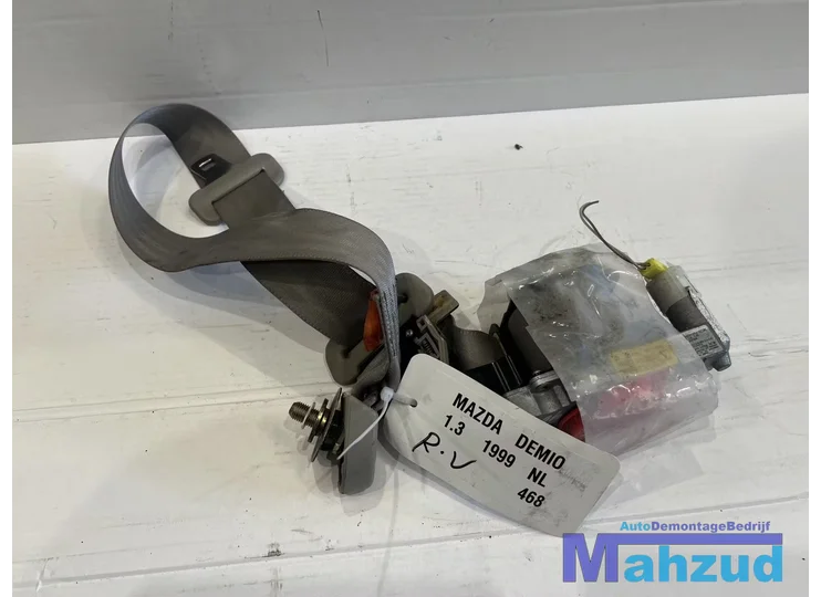 MAZDA DEMIO rechts voor gordel 1996-2003