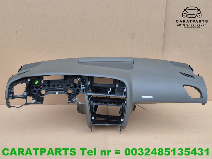 8t1857041f-8t1857003c-8t1857003d-audi-a5-dashboard-a5 — foto 2