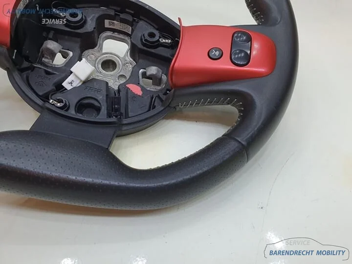 stuurwiel-renault-twingo-iii-3-leer-leder-zwart-rood-geperforeerd-afgevlakt-34151201e-2014-2020 — foto 11
