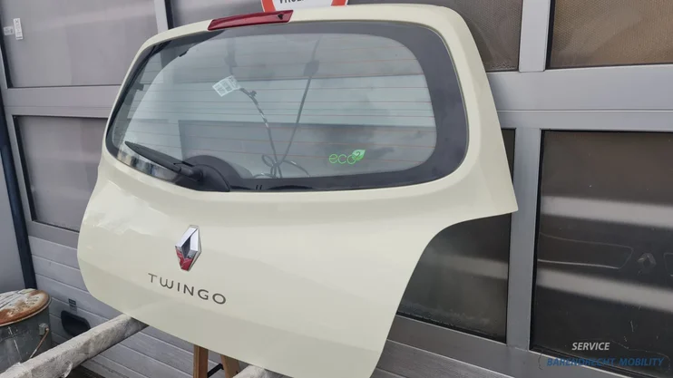 achterklep-renault-twingo-ii-creme-wit-ovenr-jaune-vanille-kofferklep-origineel-gebruikt-2007-2011 — foto 7