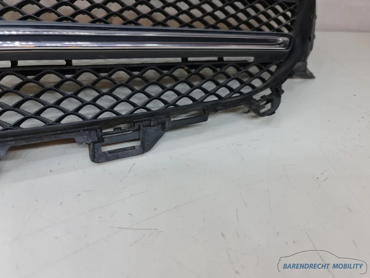 radiateurgrille-mercedes-e-klasse-w213-a2138880223-grill-zwart-chroom-zilver-origineel-gebruikt-2017-2023 — foto 10
