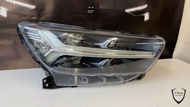 rechts-koplamp-volvo-xc40-mid-lhd-volledige-led-32133578 — foto 2